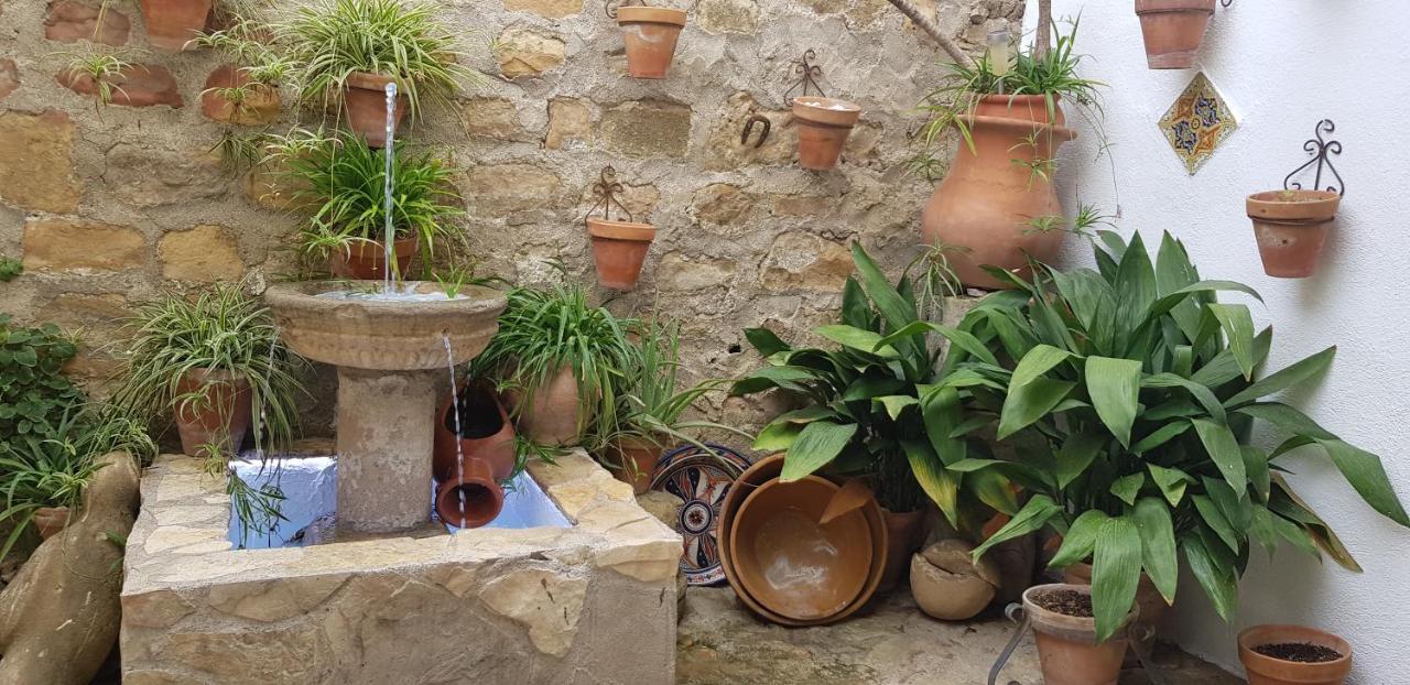 La Casa Del Pintor - Estudio De Arte En Baeza Buitenkant foto